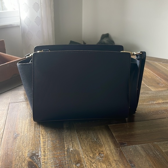 Navy Blue Michael Kors Crossbody - Picture 4 of 7